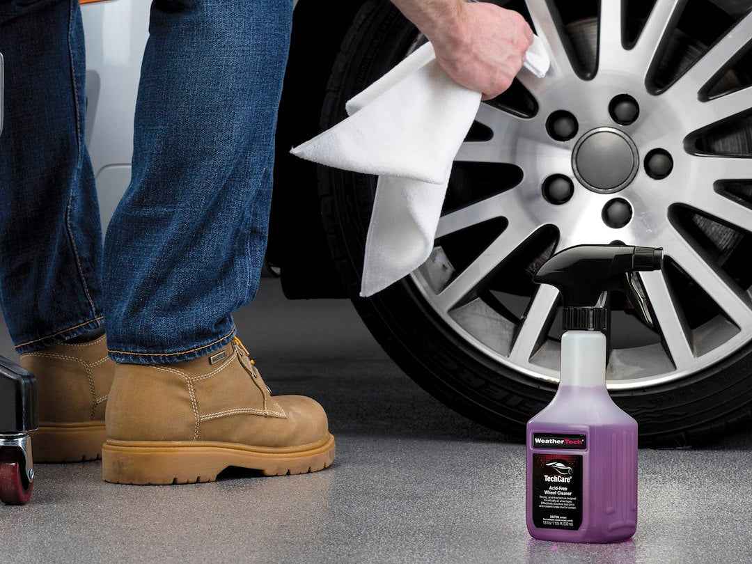 Weathertech (USA) Wheel Cleaner - 18 oz – 8LTC39K