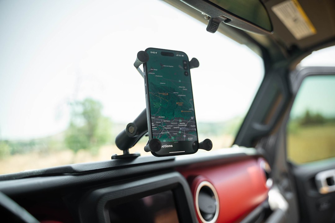 DV8 Offroad DMJL-02 Cell Phone Mounting Plate
