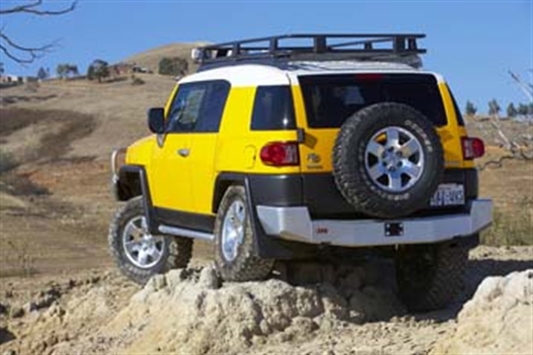 ARB 5620010 FJ Cruiser Rear Bar with Tire Mount - image 6