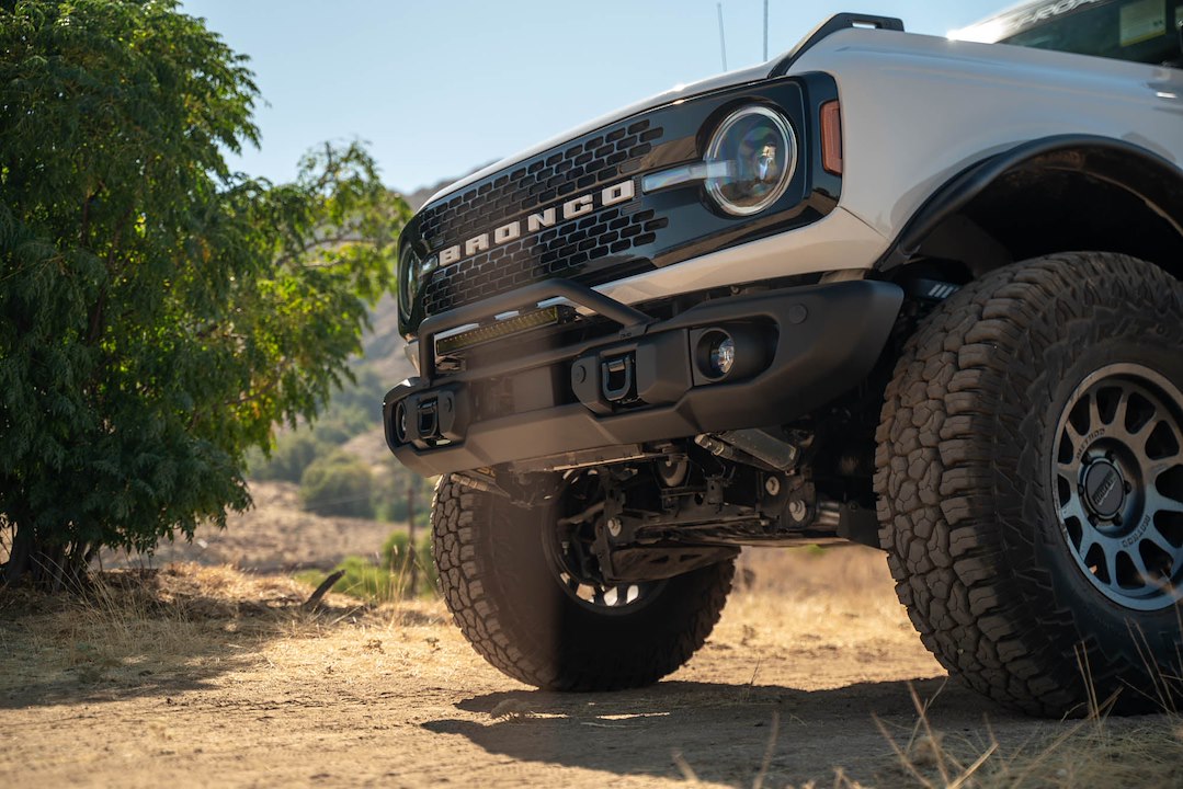 DV8 Offroad LBBR-09 Bronco Front Bull Bar
