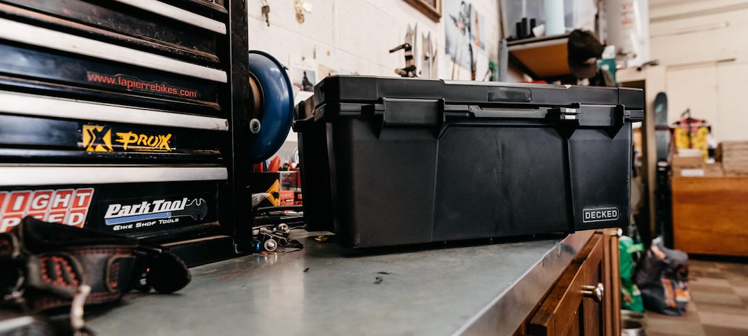 Decked A0010-SIXR-BLK Sixer 16 Portable Storage Box