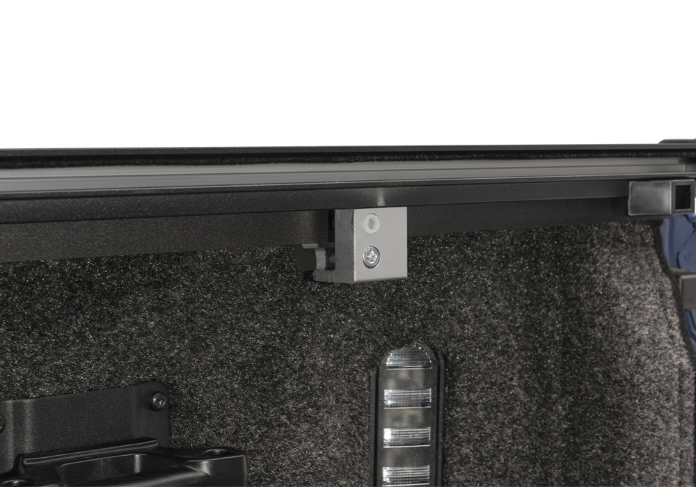 Retrax 30371 IX Manual Retracting Bed Cover