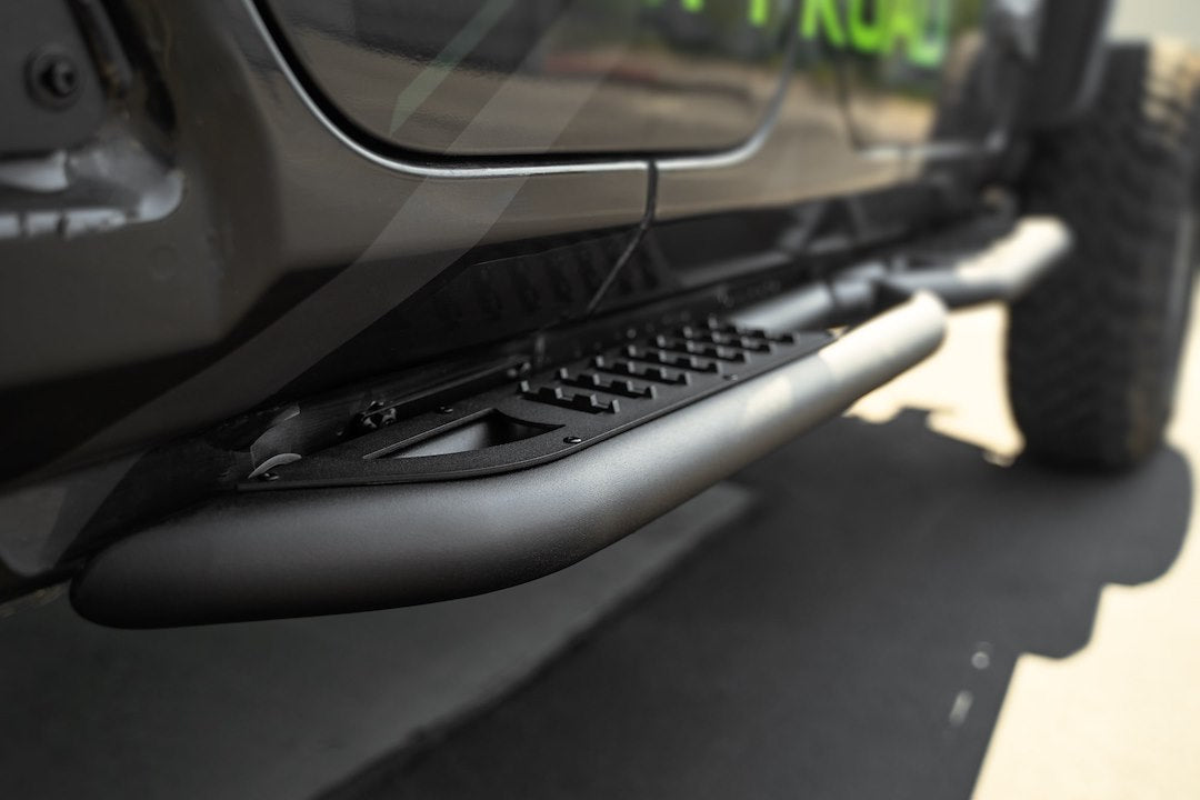 DV8 Offroad SRJL-08 OE Plus Four-Door Entry Bars