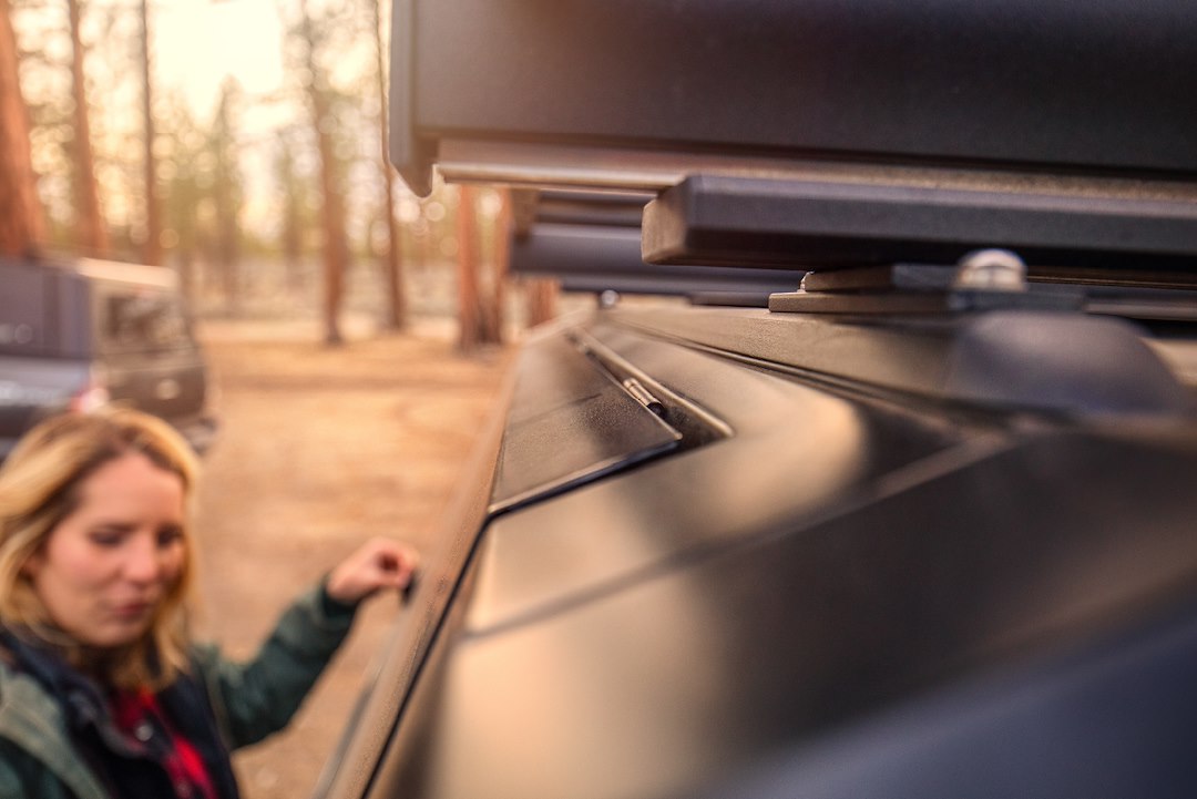 SmartCap ED1310-MB Off-Road Truck-Bed Enclosure