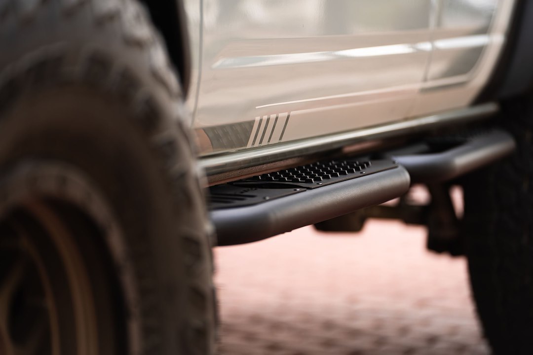 DV8 Offroad SRBR-02 OE Plus Round Entry Bars