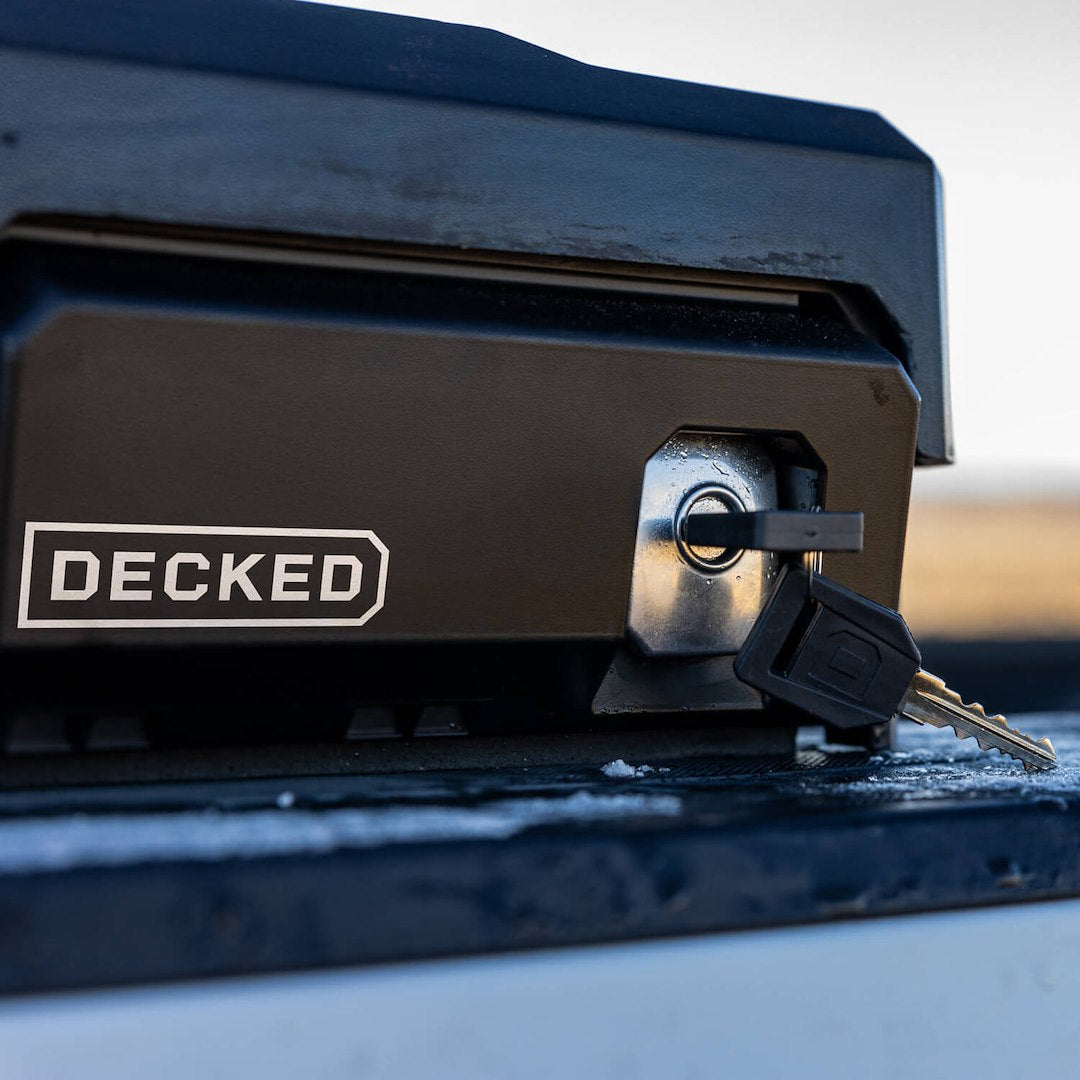 Decked Dtb2t22-Blk Locking Crossover Storage Box