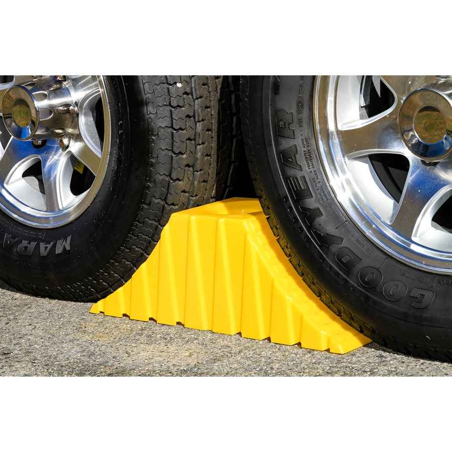 Camco 44435 21-Inch Tandem-Axle Trailer Wheel Chock