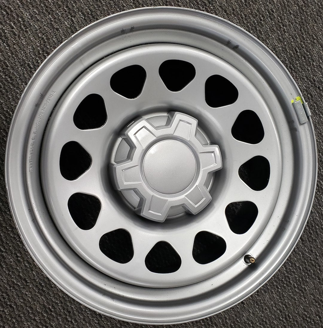 Coast To Coast C8130S Silverado Push-In Center-Cap Set - image 2