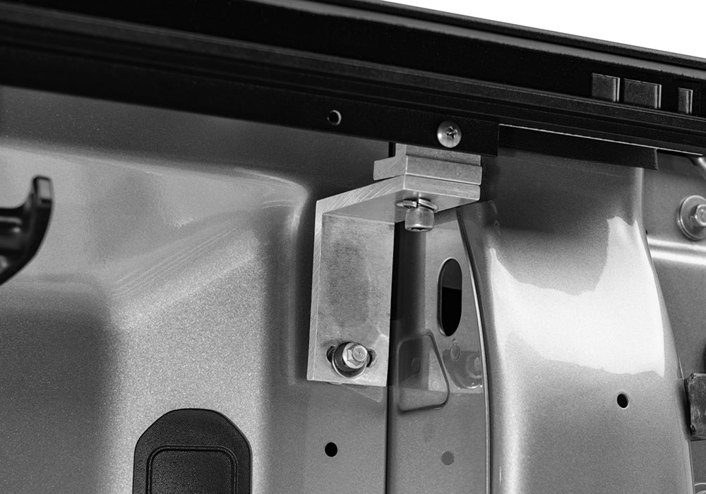 Roll-N-Lock RC223E E-Series Silverado/Sierra 1500 Bed Cover