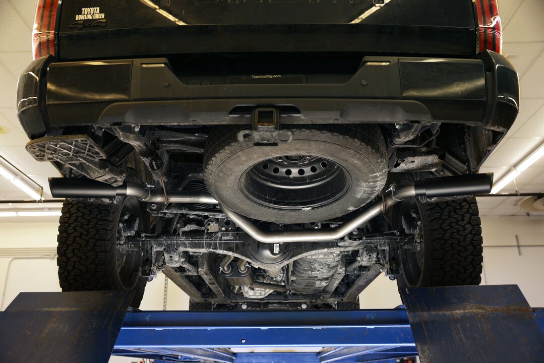 Flowmaster 818139 Outlaw Extreme Cat-Back Kit