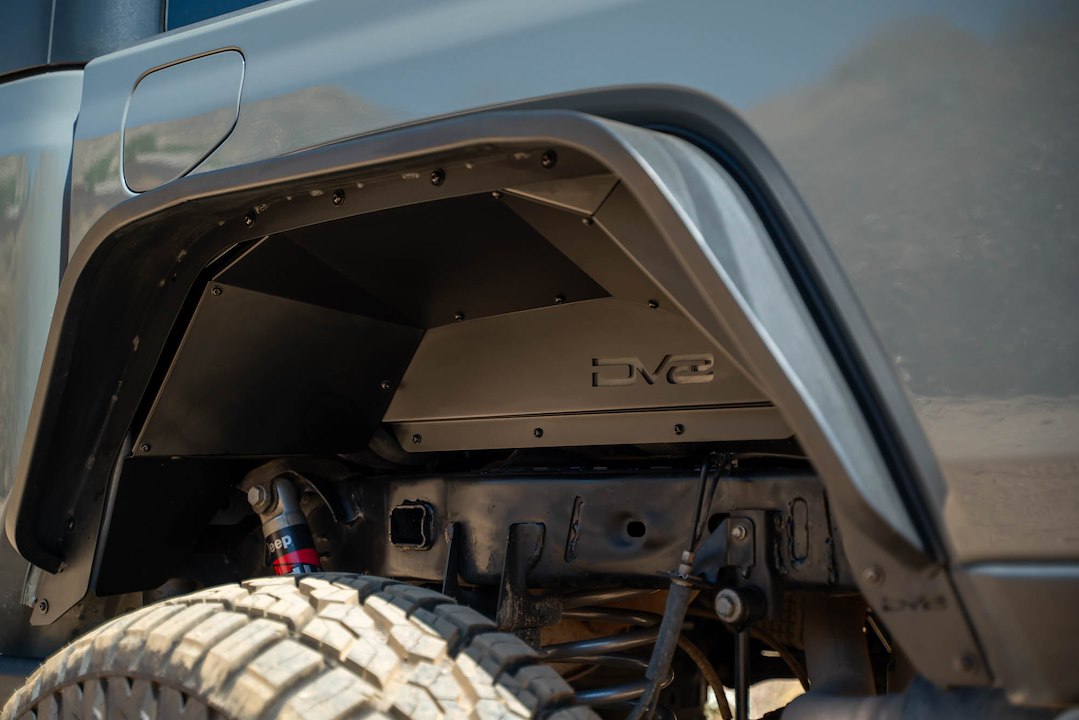 DV8 Offroad INFEND-07RB Rear Inner Fender Component