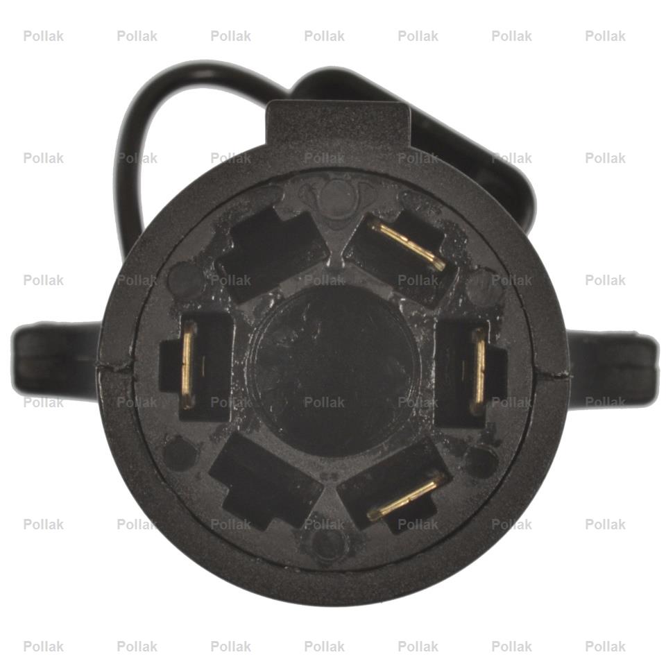 Pollak Trailer Wiring Connector Adapter (12716) – Material: Nylon
