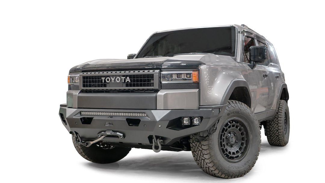 Fab Fours TL24-X6751-1 Matrix Slim-Fit Winch/Lighting Bumper