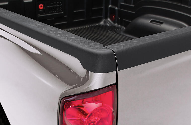 Bushwacker 49505 GM Diamond-Plate Tailgate Cap