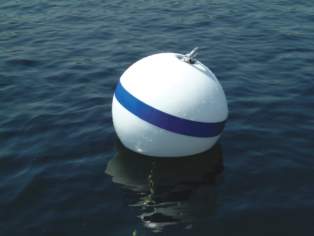 Taylor Made 46370 Mooring Buoy - image 1