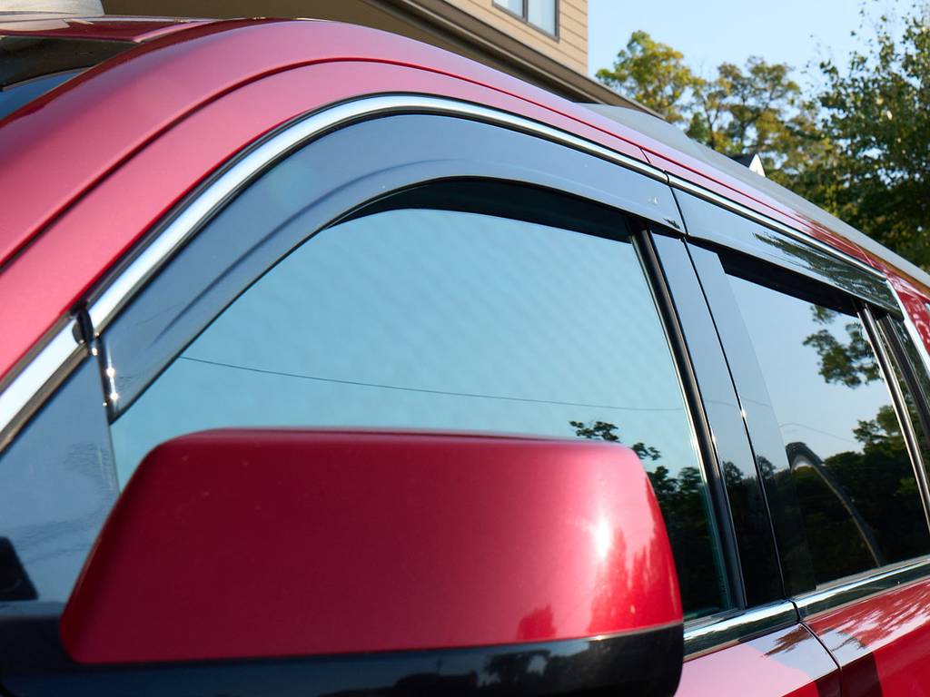 Husky Liner 2884074 Low Profile Ventvisor Window Deflectors