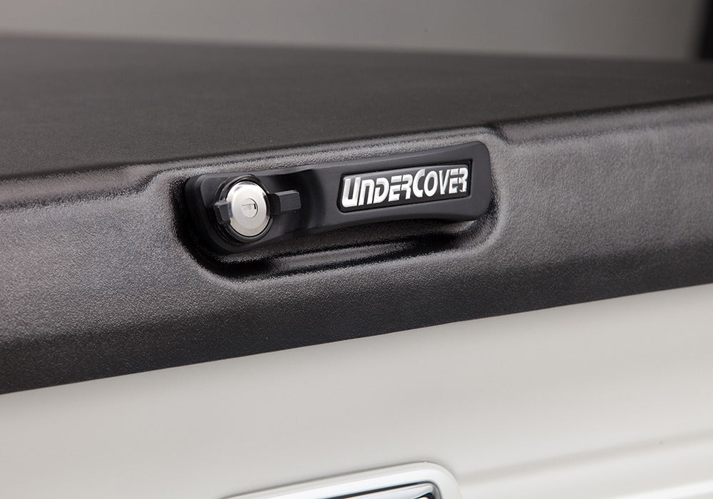 Undercover Uc4138 Tonneau Cover - image 7